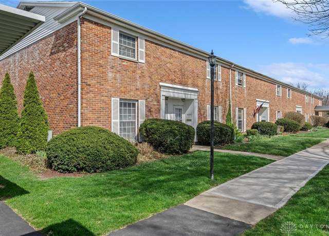 Property at 841 Clareridge Ln, Centerville, OH 45458, 2 beds, 1.5 baths