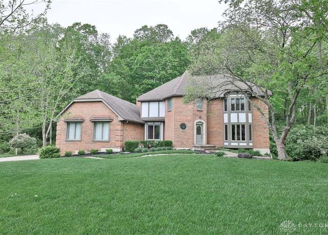 Property at 439 Claxton Glen Ct, Dayton, OH 45429, 4 beds, 3 baths