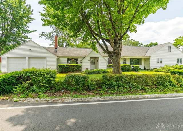 Property at 3950 W Gingham Fred Rd, Tipp City, OH 45371, 4 beds, 3 baths