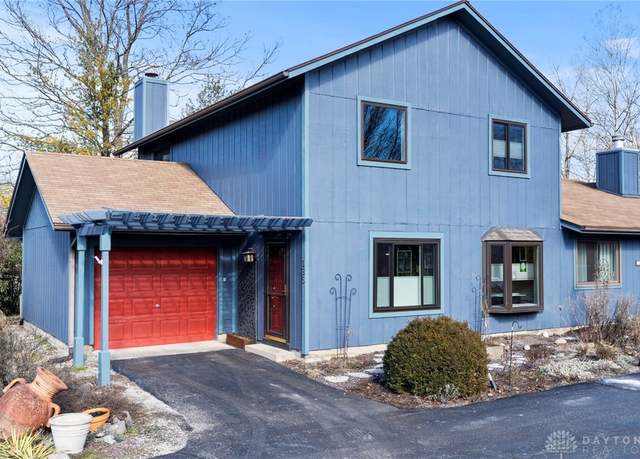 Property at 135 Park Meadows Dr, Yellow Springs Vlg, OH 45387, 2 beds, 2 baths