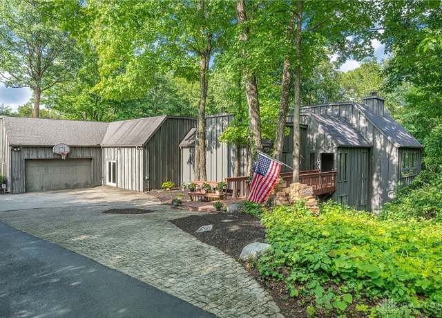 Property at 1839 Quail Hollow Rd, Washington Twp, OH 45459, 4 beds, 3 baths