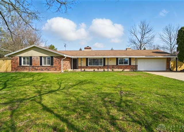 Property at 3920 Barrymore Ln, Dayton, OH 45440, 4 beds, 2.5 baths