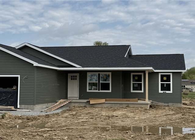 Property at 607 Hastings Dr, Lynchburg, OH 45142, 3 beds, 2 baths