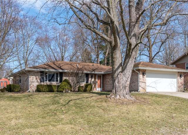 Property at 3130 Sandywood Dr, Kettering, OH 45440, 4 beds, 2 baths
