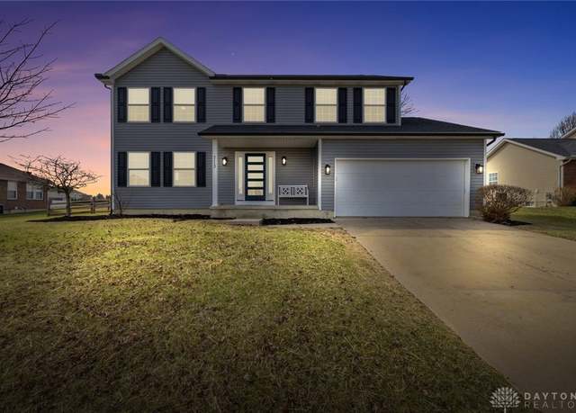 Property at 713 Mound St, Brookville, OH 45309, 4 beds, 3.5 baths