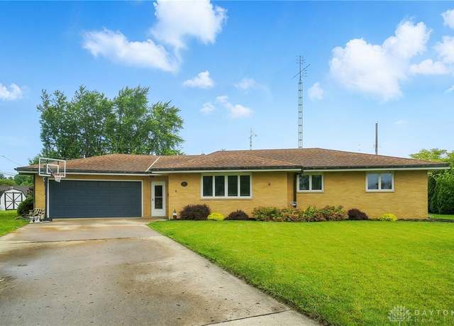 Property at 820 Mary Ln, Coldwater, OH 45828, 3 beds, 2 baths
