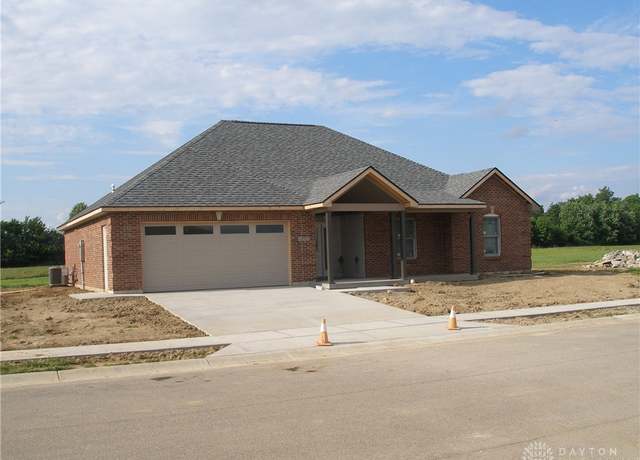 Property at 232 Goldenrod Dr, Eaton, OH 45320, 3 beds, 2 baths