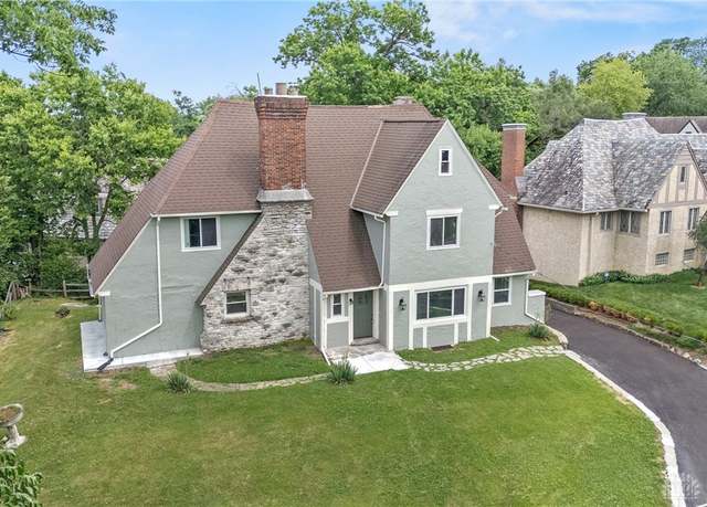 Property at 4150 Paddock Rd, Cincinnati, OH 45229, 4 beds, 3.5 baths