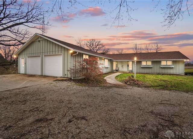 Property at 1831 Fairfield Pike, Springfield, OH 45502, 4 beds, 3 baths