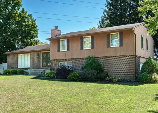 Property at 4220 Willow Creek Dr, Clayton, OH 45415, 5 beds, 3 baths