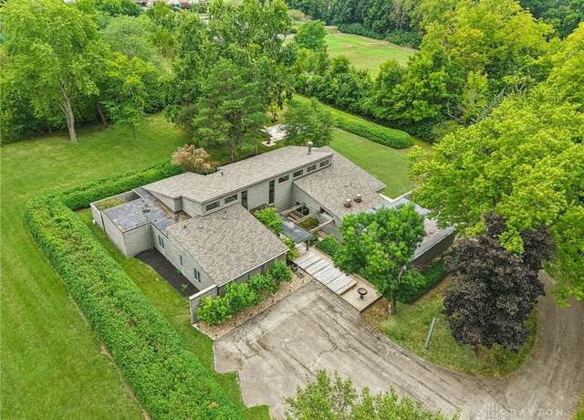 Property at 6505 Taywood Rd, Englewood, OH 45322, 4 beds, 3.5 baths