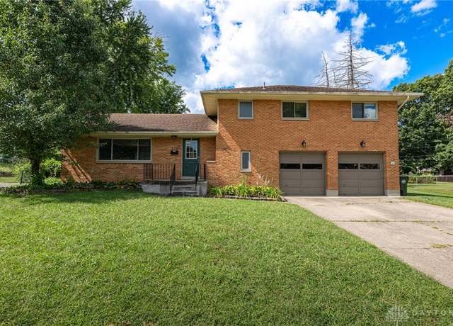 Property at 776 Lovetta Dr, Kettering, OH 45429, 4 beds, 2 baths