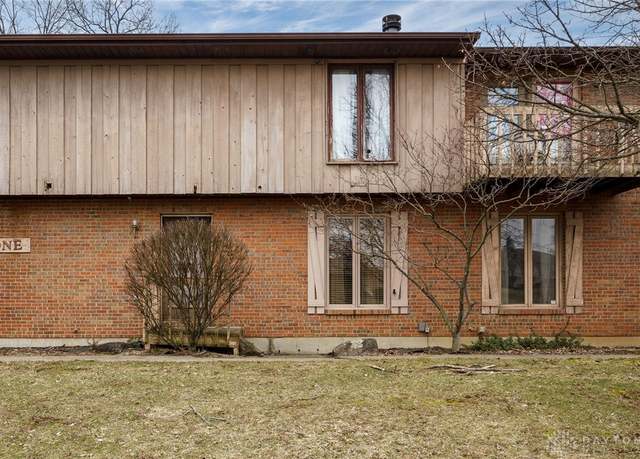 Property at 1 Marlou Dr #3, Hamilton, OH 45013, 3 beds, 2.5 baths