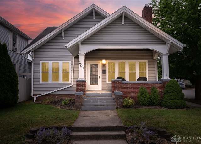 Property at 201 E Pearl St, Wapakoneta, OH 45895, 4 beds, 1.5 baths