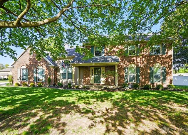 Property at 2995 Merrimont Dr, Troy, OH 45373, 4 beds, 2.5 baths