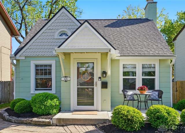 Property at 426 Peach Orchard Ave, Oakwood, OH 45419, 4 beds, 2.5 baths