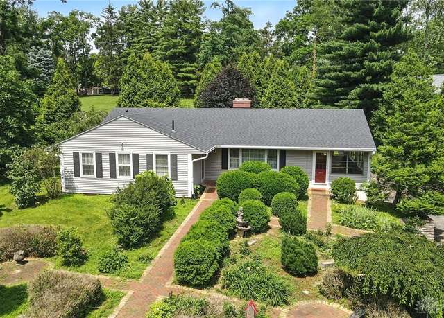 Property at 4540 Twilight Hill Dr, Kettering, OH 45429, 2 beds, 2 baths