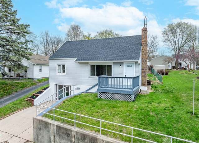 Property at 697 S Monroe St, Xenia, OH 45385, 3 beds, 1 bath