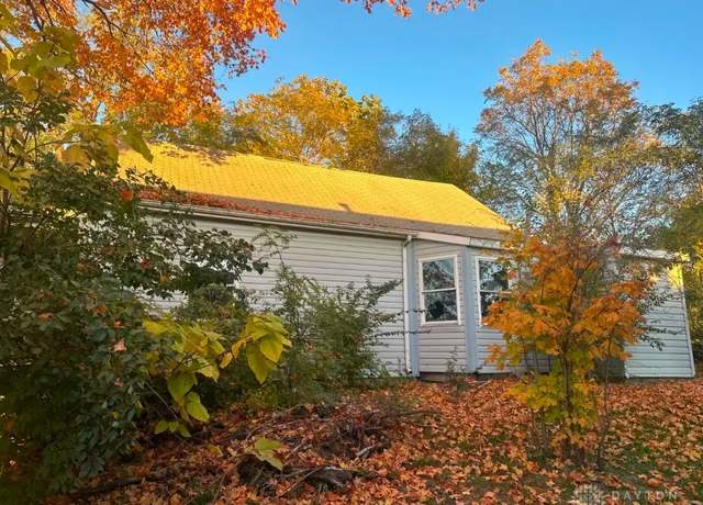 Property at 293 S Miami Ave, Xenia, OH 45385, 2 beds, 1 bath