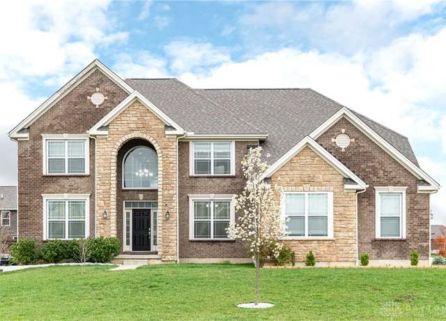 Property at 296 Summerford Pl, Dayton, OH 45458, 5 beds, 3.5 baths