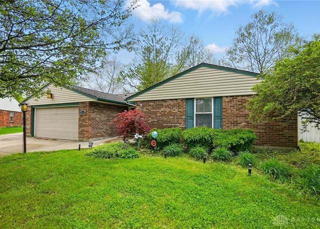 Property at 4810 Bayview Ct, Dayton, OH 45424, 3 beds, 2 baths