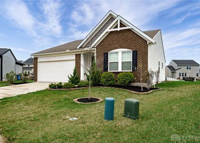 Property at 8100 Cherry Birch Dr, Tipp City, OH 45371, 3 beds, 2 baths