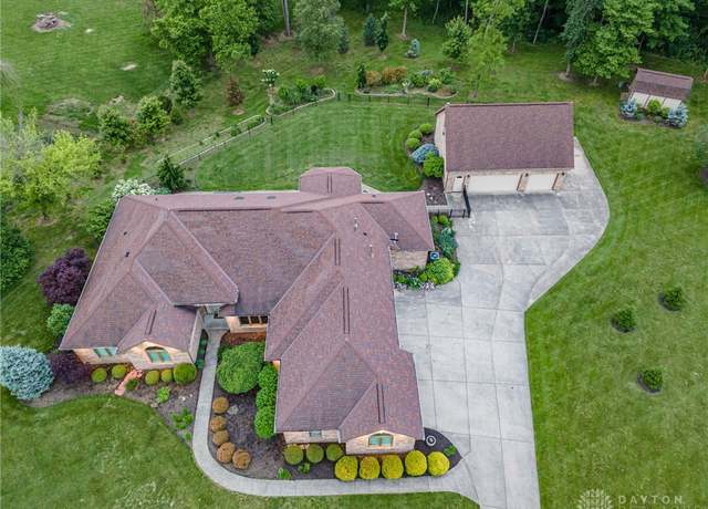 Property at 1361 Meadow Woods Ct, Waynesville, OH 45068, 3 beds, 2.5 baths
