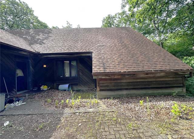 Property at 12460 Oxford Rd, Germantown, OH 45327, 3 beds, 2.5 baths