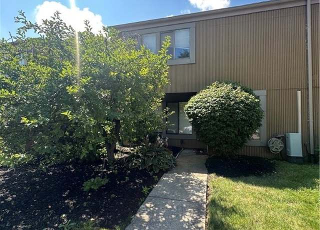 Property at 4763 Shaunee Creek Dr, Dayton, OH 45415, 3 beds, 2.5 baths