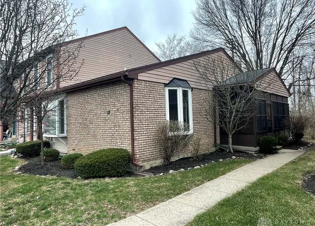 Property at 18 Robinwood Ct, Englewood, OH 45322, 2 beds, 1.5 baths