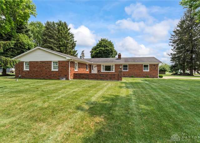 Property at 1470 Troy Urbana Rd, Troy, OH 45373, 4 beds, 2 baths