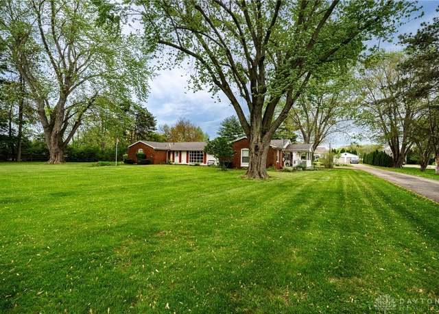 Property at 9550 Paragon Rd, Dayton, OH 45458, 4 beds, 2.5 baths
