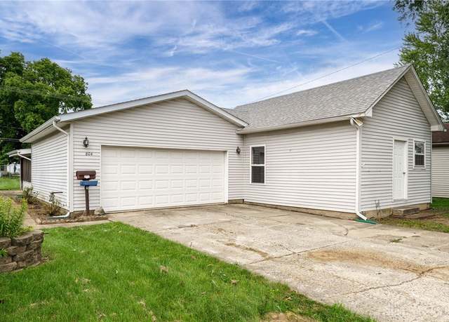 Property at 804 Camp St, Piqua, OH 45356, 3 beds, 2 baths