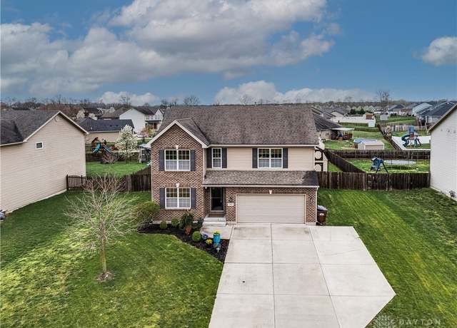 Property at 143 Timber Ridge Dr, Carlisle, OH 45005, 4 beds, 3.5 baths