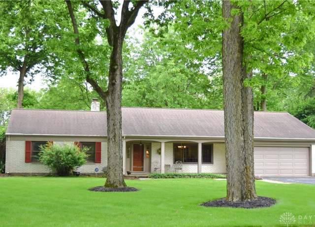 Property at 1830 Parker Dr, Piqua, OH 45356, 3 beds, 2 baths