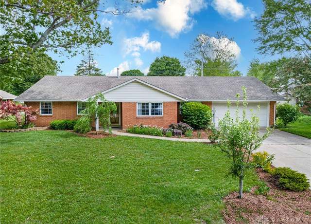 Property at 2237 Hazelhurst Ct, Kettering, OH 45440, 5 beds, 2 baths