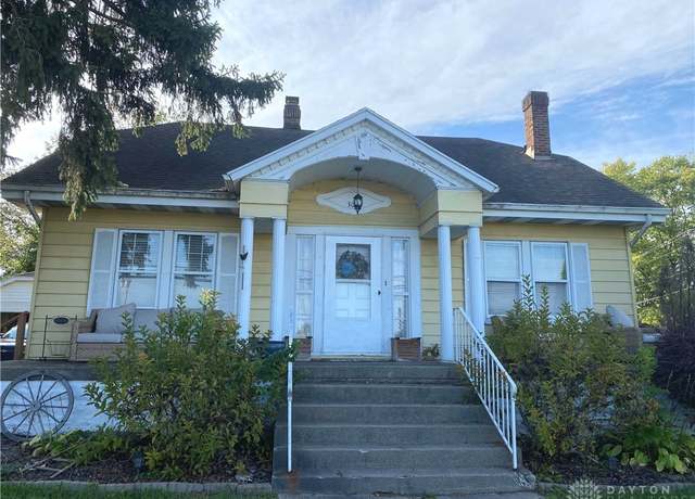 Property at 3011 Springfield-jamestown Rd, Springfield, OH 45505, 3 beds, 1.5 baths