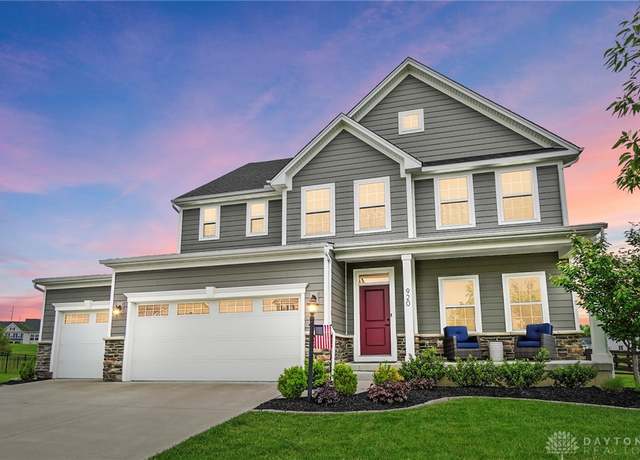Property at 920 Acorn Dr, Sugarcreek Twp, OH 45440, 4 beds, 3.5 baths