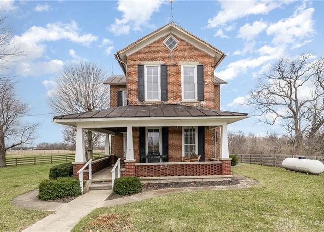 Property at 6105 New Carlisle Pike, Springfield, OH 45504, 4 beds, 1 bath