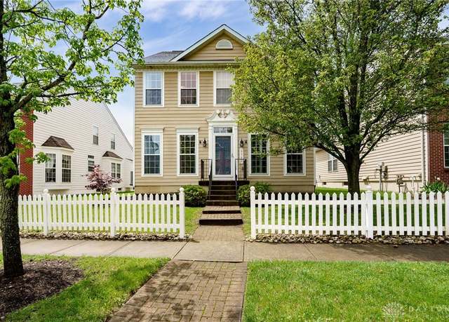 Property at 9782 Cobblewood Ct, Dayton, OH 45458, 3 beds, 3.5 baths
