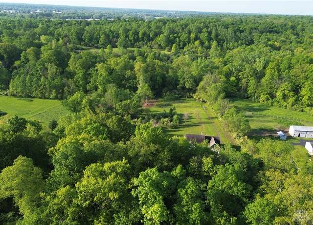 Property at 2619 Fox Hollow Rd, Springfield, OH 45502, 4 beds, 2 baths