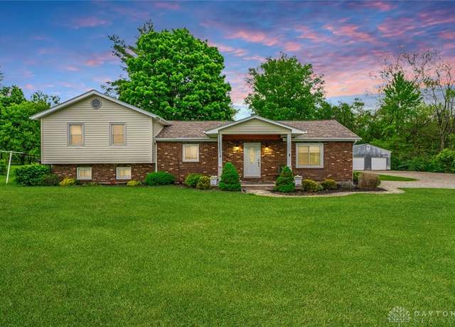 Property at 4508 Heckathorn Rd, Brookville, OH 45309, 3 beds, 2 baths