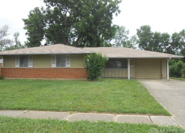 Property at 7999 Blackshear Dr, Dayton, OH 45424, 4 beds, 2 baths