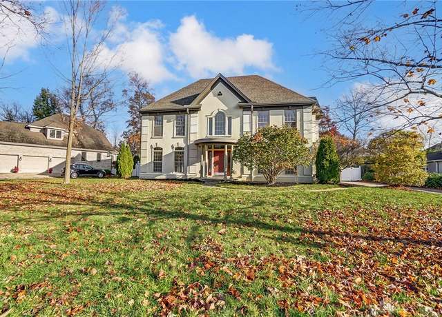 Property at 10748 Creek Stone Ct, Dayton, OH 45458, 4 beds, 3 baths