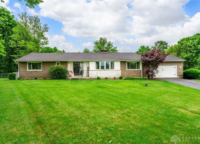 Property at 7166 Dayton Farmersville Rd, Dayton, OH 45417, 3 beds, 2.5 baths