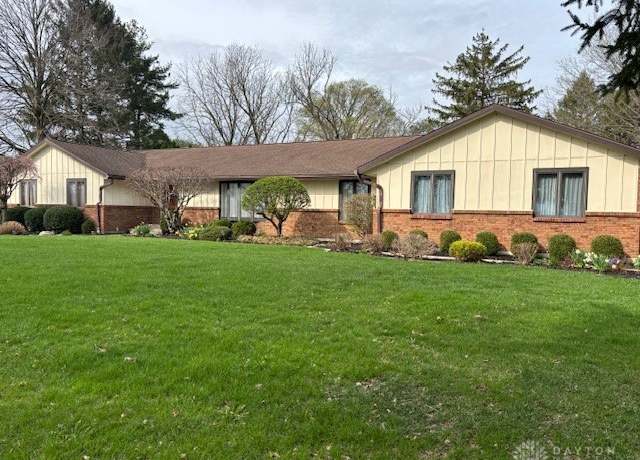 Property at 10895 Haber Rd, Englewood, OH 45322, 4 beds, 2.5 baths