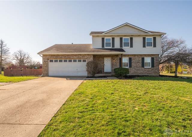 Property at 2375 Greenknoll Dr, Springfield Township, OH 45502, 3 beds, 2.5 baths