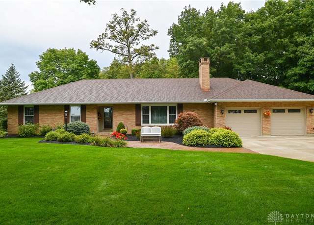 Property at 9072 Stillwater Dr, Bradford, OH 45308, 3 beds, 2 baths