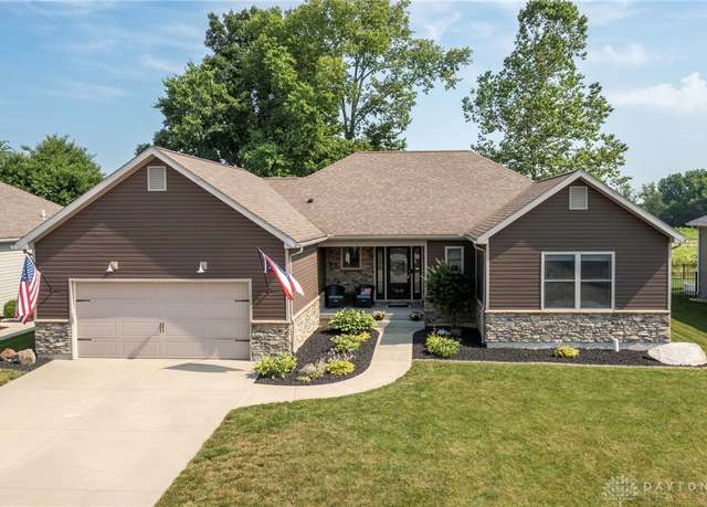 Property at 2630 Shady Tree Dr, Troy, OH 45373, 3 beds, 3 baths