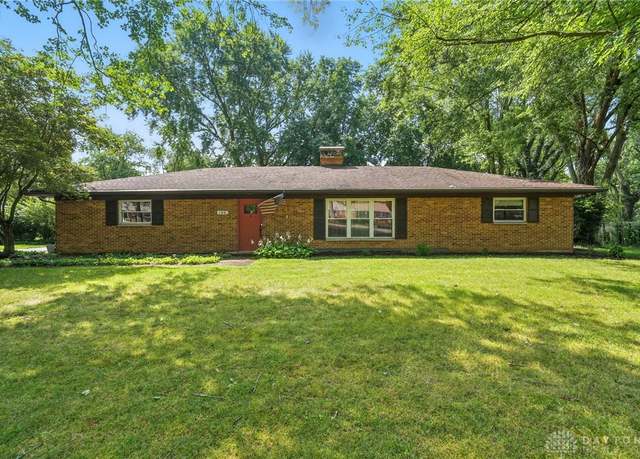 Property at 196 Jenny Ln, Washington Twp, OH 45459, 3 beds, 2 baths